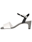 sandalo-con-tacco-largo-capelli-rossi-da-donna-bianco-e-nero